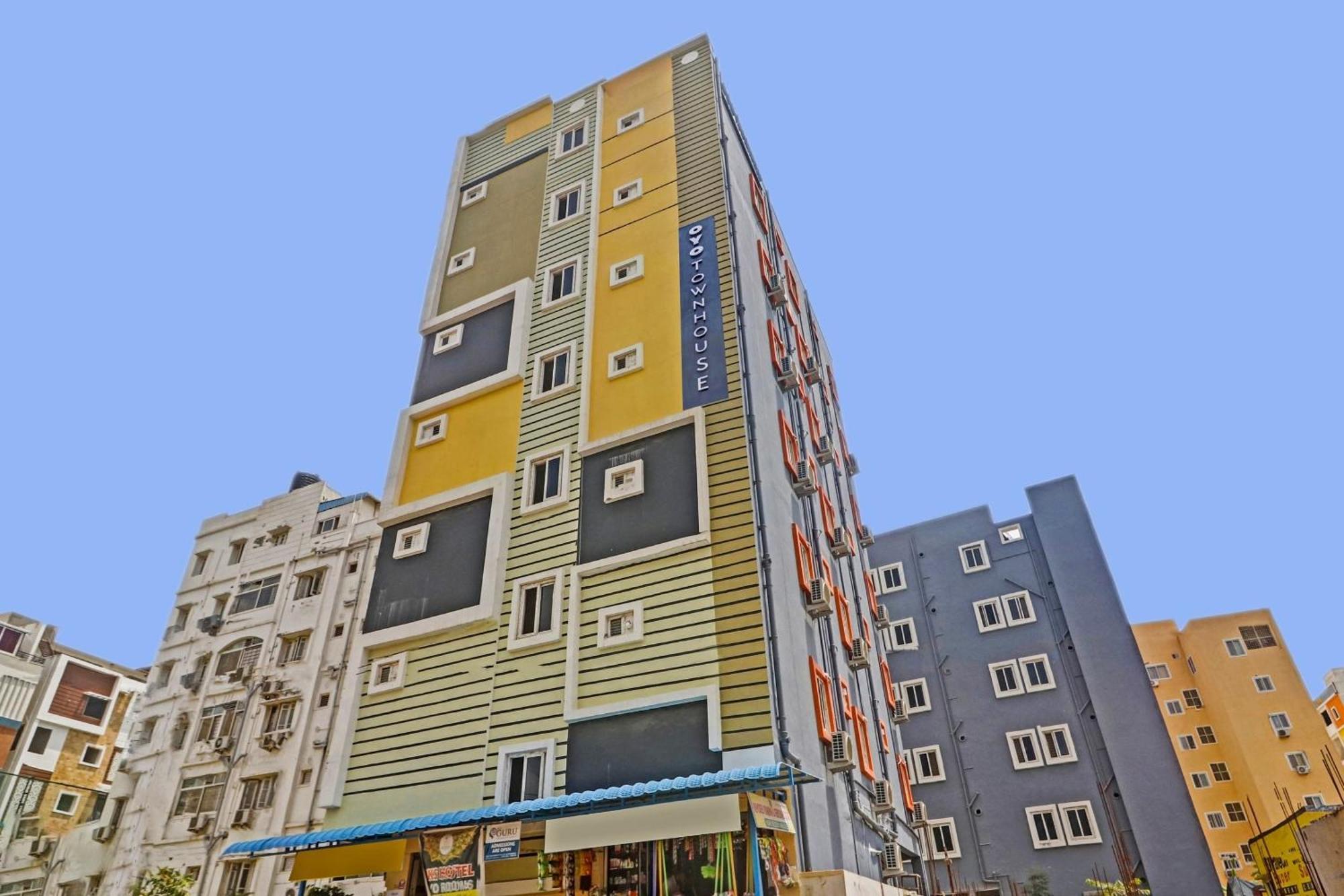 Super Townhouse Hitech City Madhapur Exterior foto